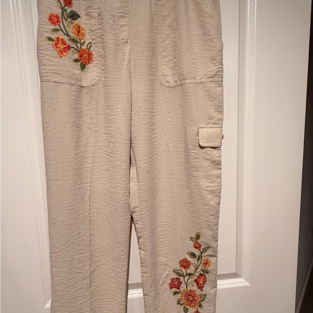 Alfred Dunner Cream Floral Embroidered Pants